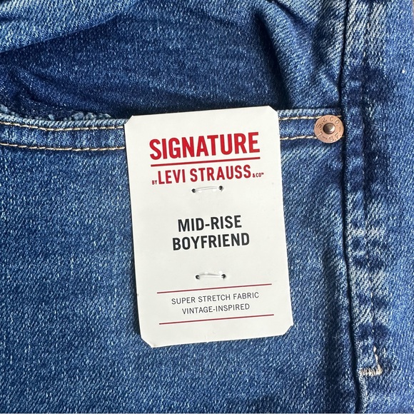 Signature By Levi Strauss Women's Mid-rise Stretch Boyfriend Size 18 W34 - Picture 4 of 9